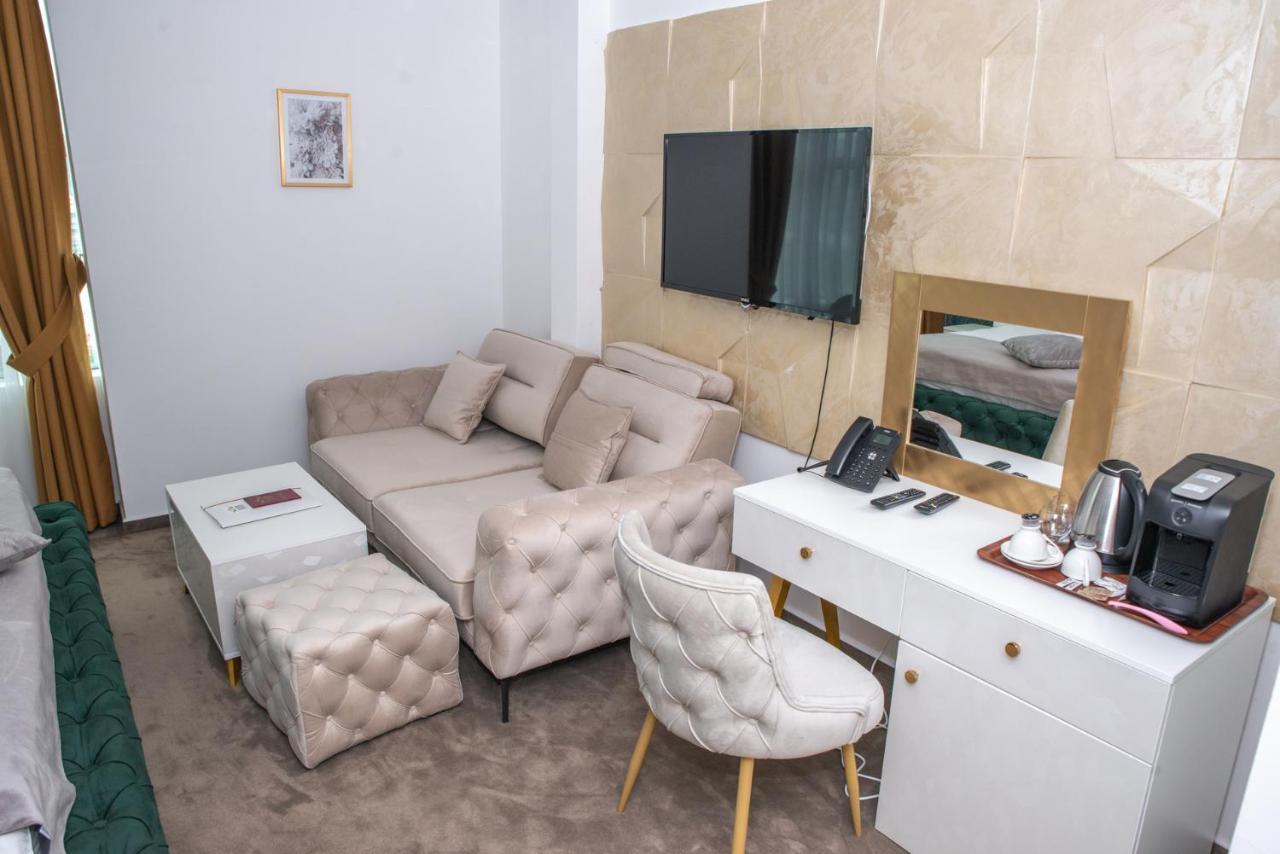 Hotel Ideal Deluxe Novi Pazar Buitenkant foto